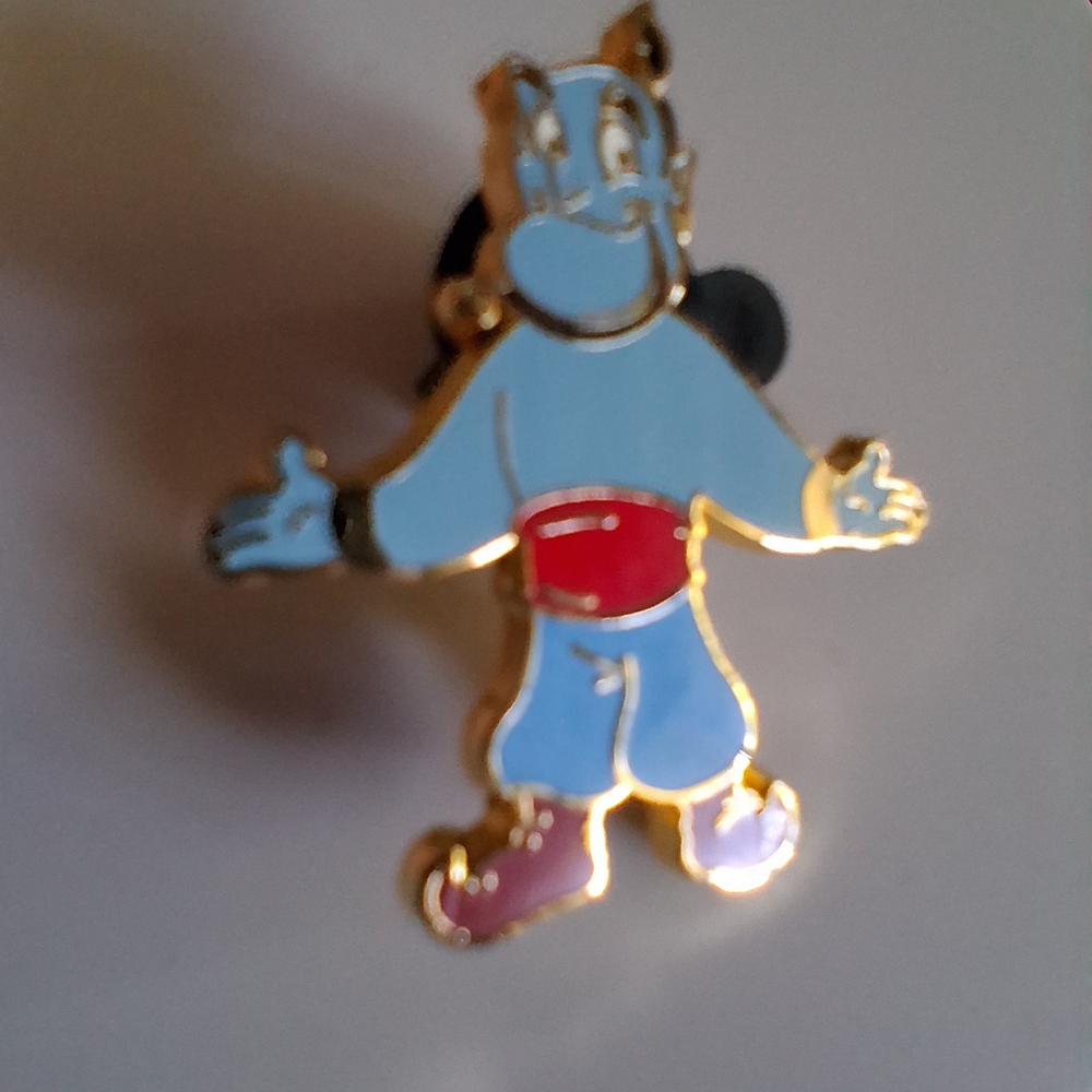 🔥Disney Genie Pin with Gold and Blue Colors EUC - Picture 4 of 6